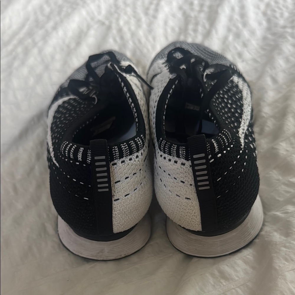 Nike Black and White Athletic Running Shoes - Picture 3 of 6